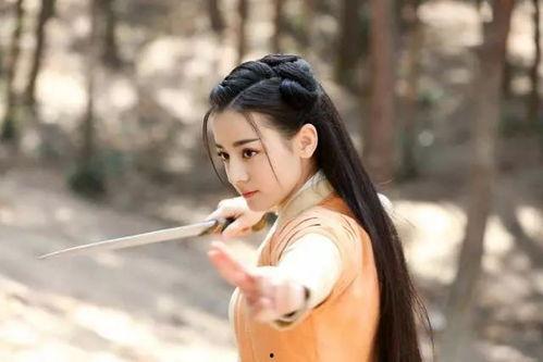 吃瓜系统女扮男装,揭秘吃瓜系统中的女扮男装传奇