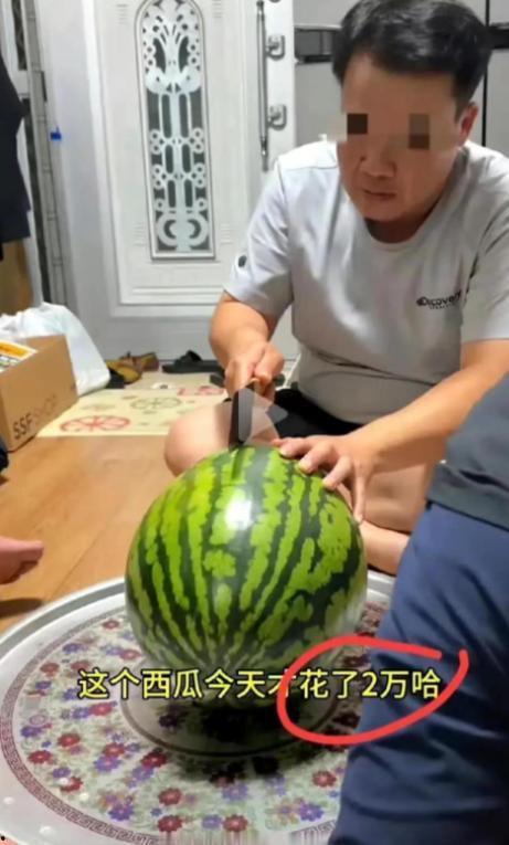 大型吃瓜现场在线吃瓜,线上围观，揭秘娱乐圈风云变幻